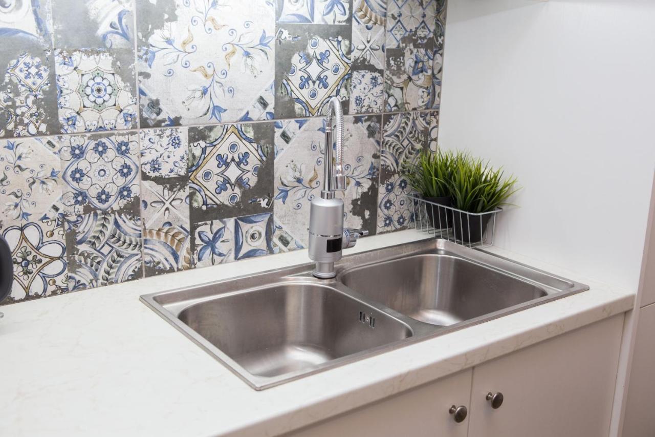 Stylish, Comfortable, Basement Loft-Like Apartment With Amenities Atény Exteriér fotografie